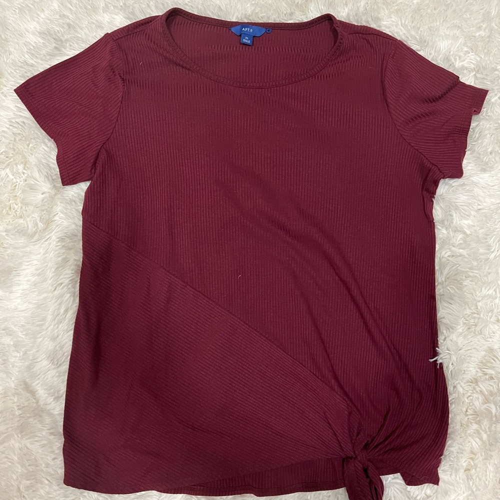 Apt 9 size class burgendy shirt